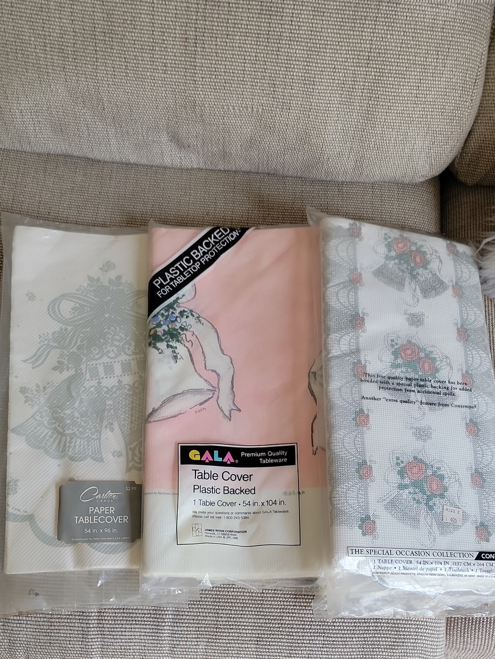 Assorted Pink/White Paper Table Cover Bells